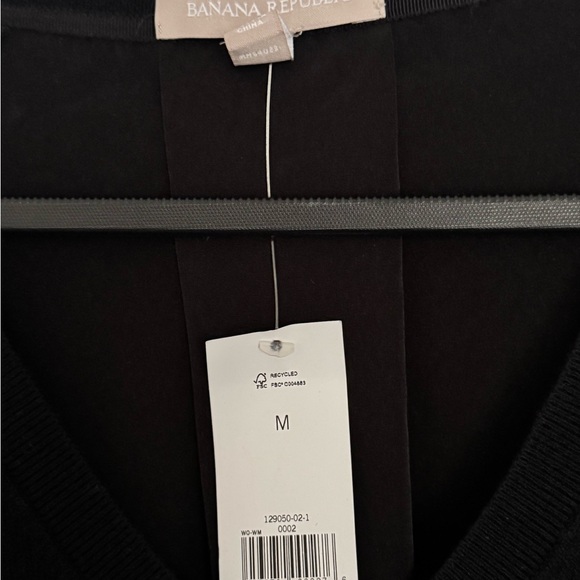 Banana Republic Black Long Sleeve V-Neck Top - Picture 5 of 7